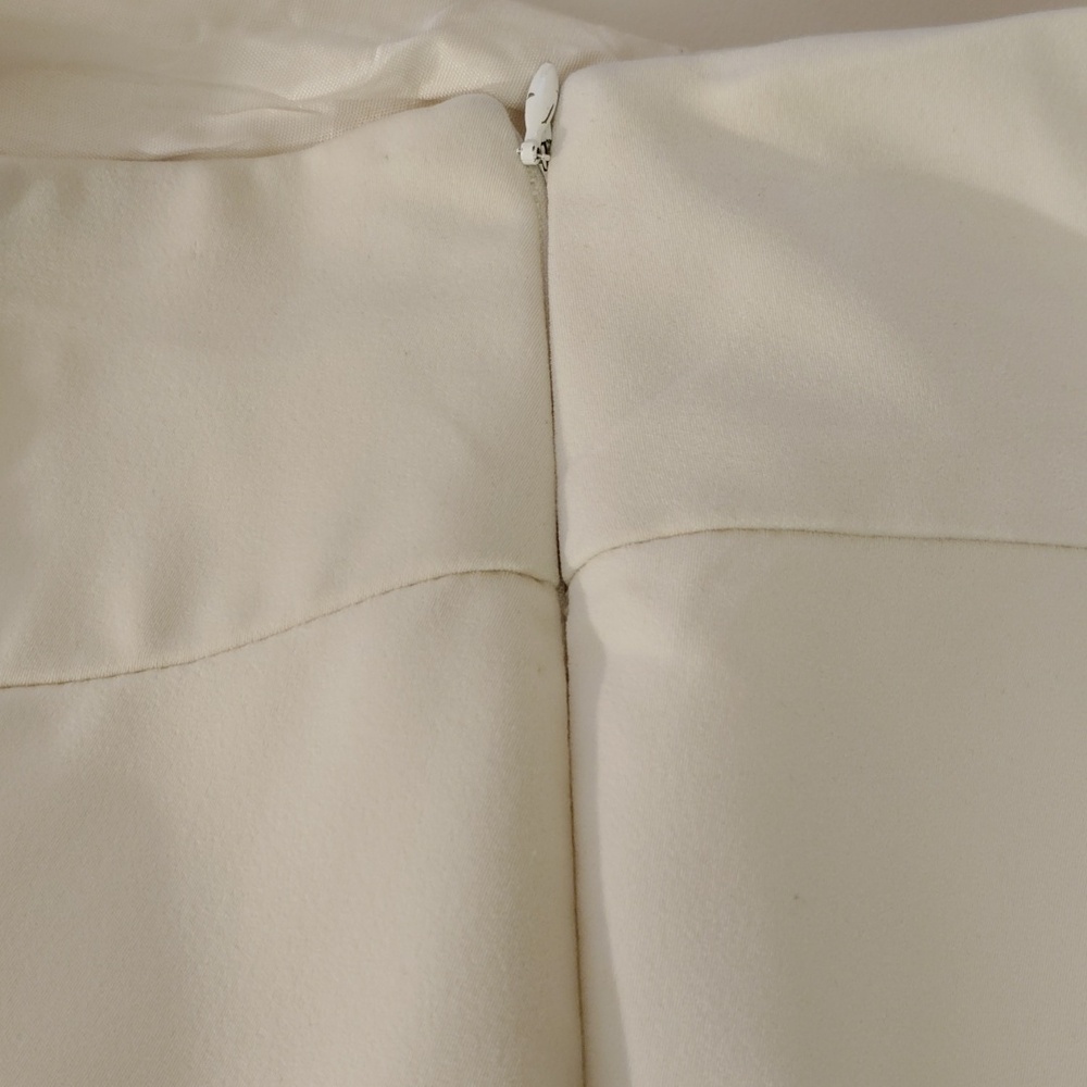 White House Black Market  Off-White Cropped Women's Pants - Picture 5 of 7